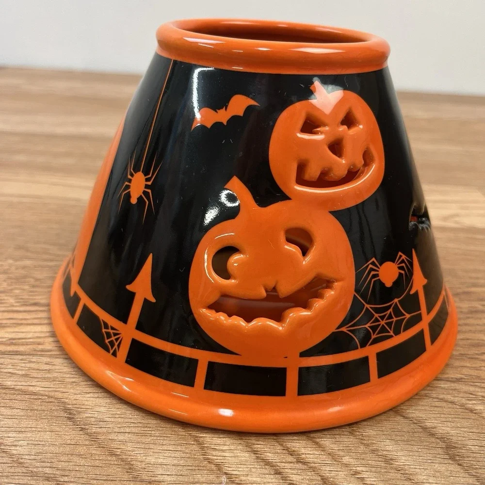 White Barn Candle Company Halloween Ceramic Shade Owl Crow Pumpkins Spiders Bats - Picture 5 of 8